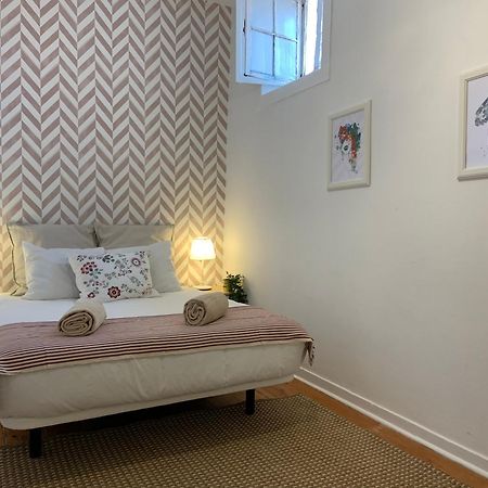 Stay As A Local! Santos Historical Guesthouse IV Lisboa Extérieur photo